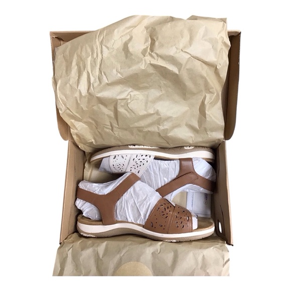 Earth Origins Sandals - Picture 8 of 9